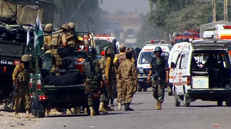 Pakistan’da el bombalı saldırıda 1 kişi yaşamını yitirdi