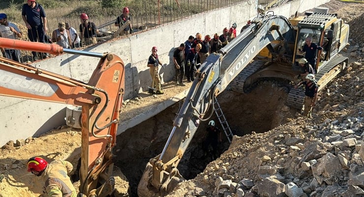 Tuzla’daki göçükte iki işçi yaşamını yitirdi