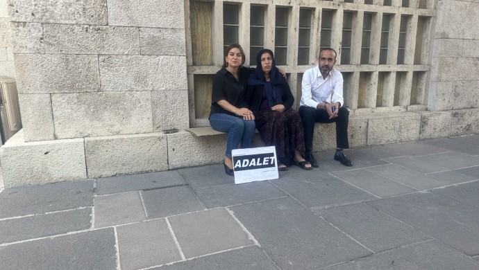 Emine Şenyaşar: Erdoğan ile görüşene kadar Meclis’teyim