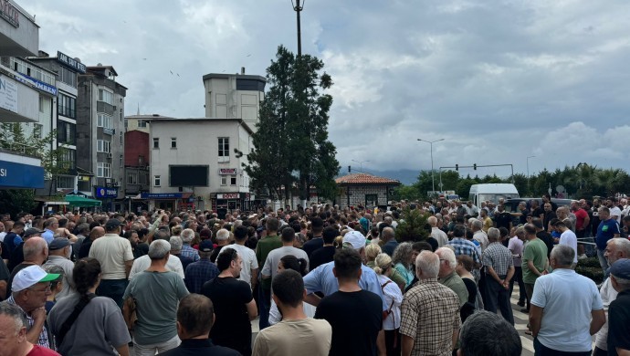 Hopa’da Reşit Kibar için cenaze töreni