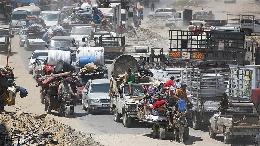 İsrail ordusu Gazze’nin kuzeyinde bazı köyleri boşaltma çağrısı yaptı
