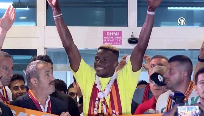 Osimhen resmen Galatasaray’da