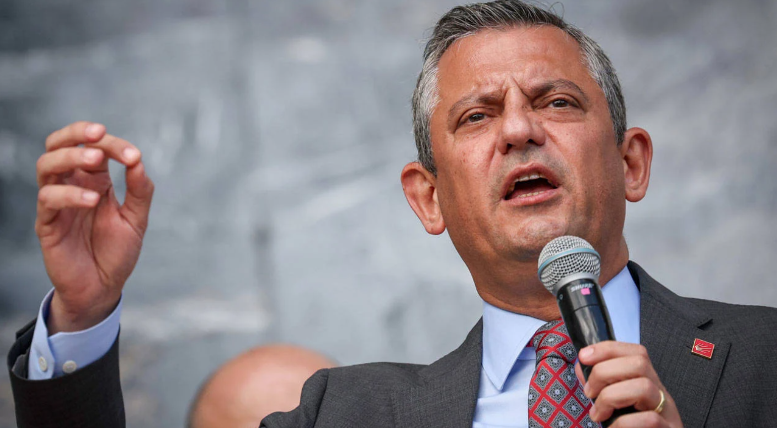 Özgür Özel: Ders zili çaldı ama öğrencinin karnı zil çalıyor