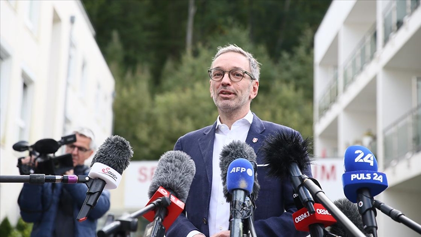Avusturya seçimleri: Aşırı sağ ilk kez birinci parti oluyor