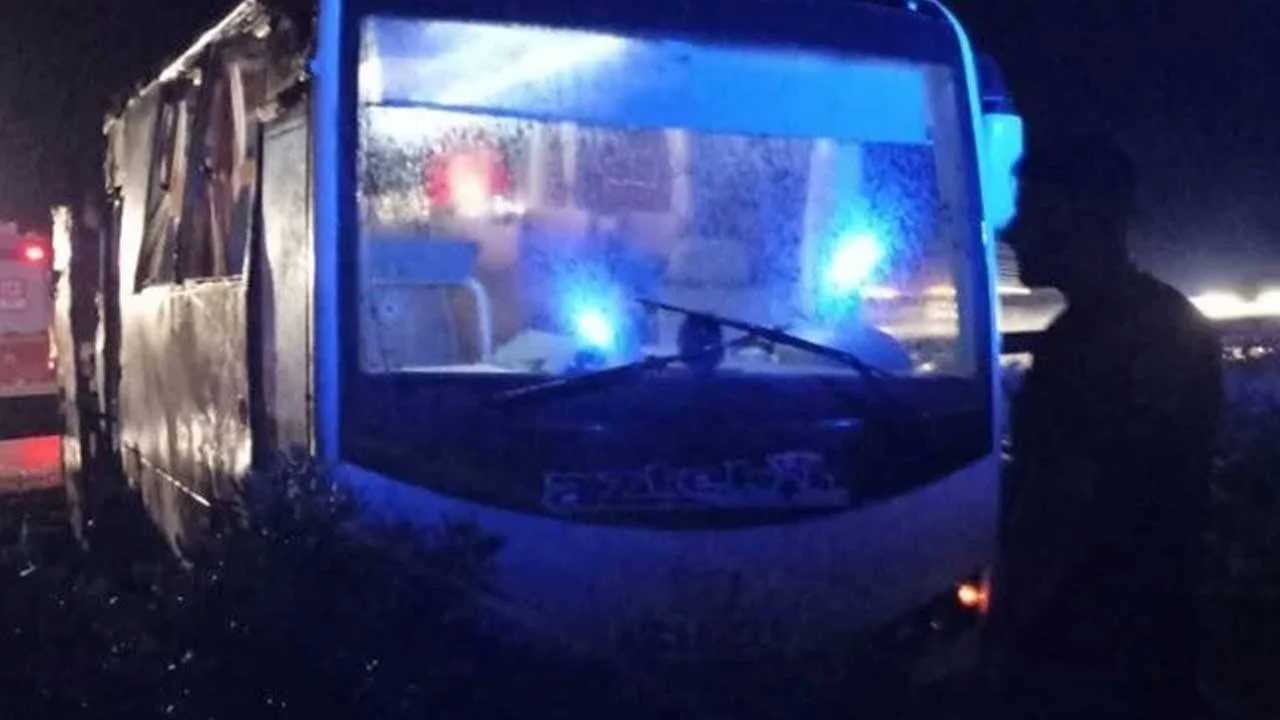 Gaziantep’te tur otobüsü devrildi: 20 yaralı
