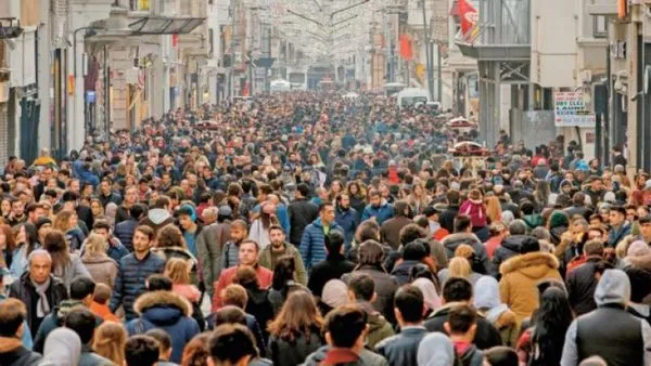 ‘En güvenilmez kurumları’ anketi: Siyasi partiler ilk sırada, ikinci sırada diyanet