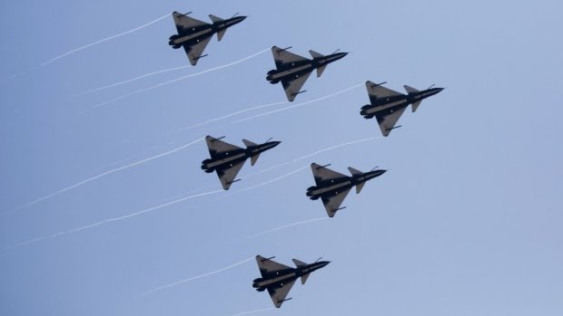 Çin Tayvan sınırına 111 savaş uçağı göndererek rekor kırdı