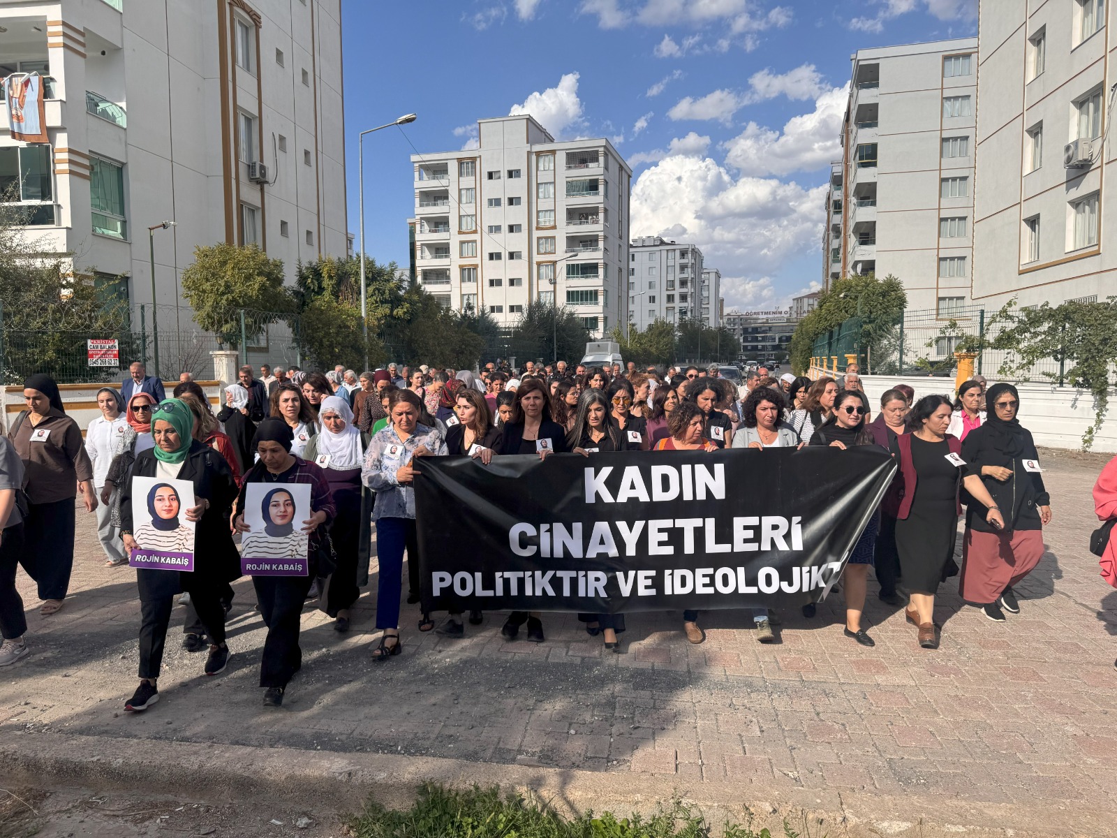 Diyarbakır’da kadınlardan Rojin için ‘sessiz’ yürüyüş
