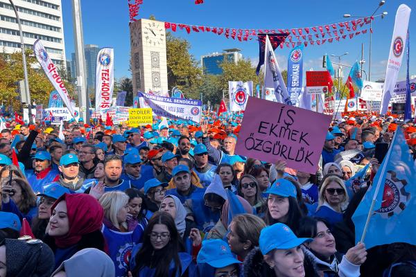Ankara’da Türk-İş’ten ‘Geçinemiyoruz’ mitingi