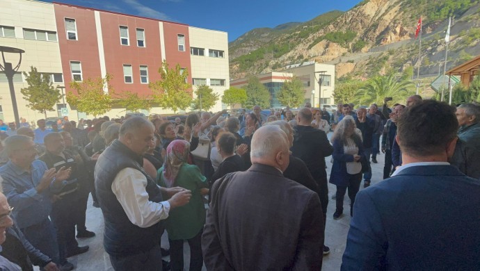 Artvin’de Cengiz Holding’in ‘bilgilendirme toplantısı’ protesto edildi