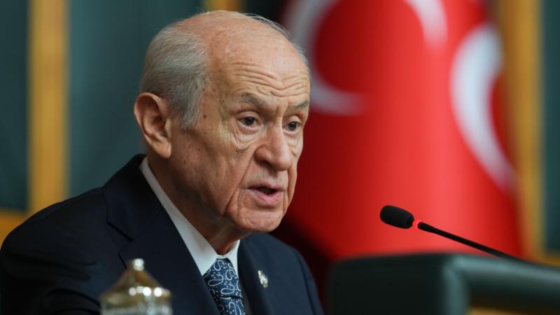 Bahçeli’den ‘el sıkışma’ açıklaması: Bu bir insani görevdir