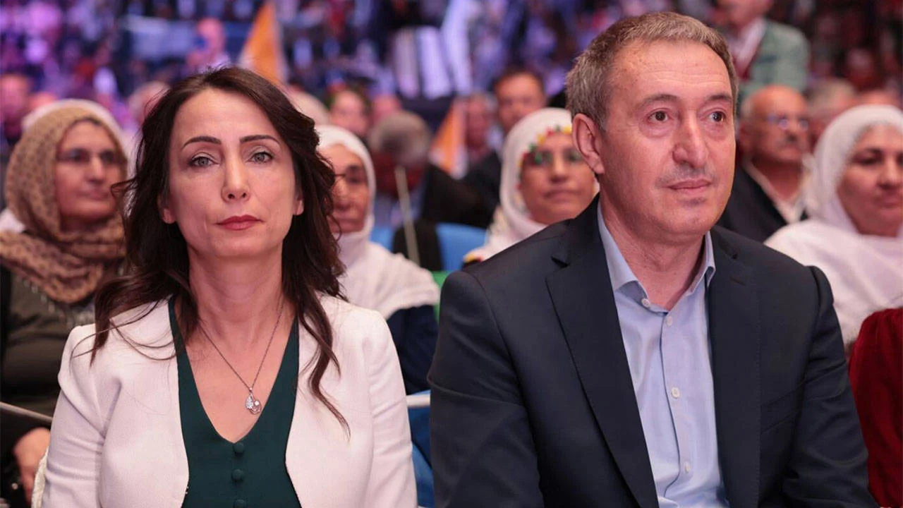 DEM Parti Eş Genel Başkanları Figen Yüksekdağ’ı ziyaret etti