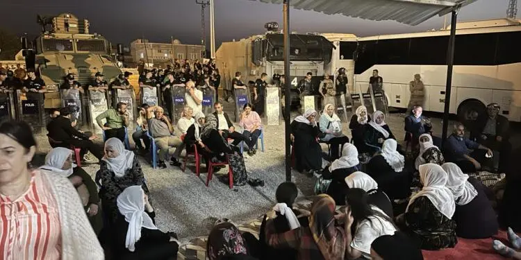 Silopi’de gözaltına alınan 22 kişiden 19’u serbest, ‘barış nöbeti’ sürüyor