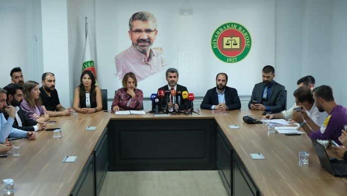 Diyarbakır Barosu’ndan ‘Kürt raporu’: Yol temizliği hukuksal alandan başlamalı