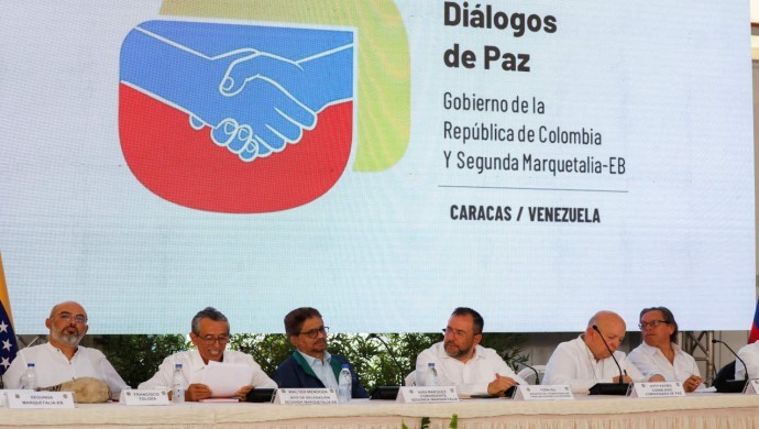 Eski FARC üyeleri ile ateşkes 6 ay uzatıldı