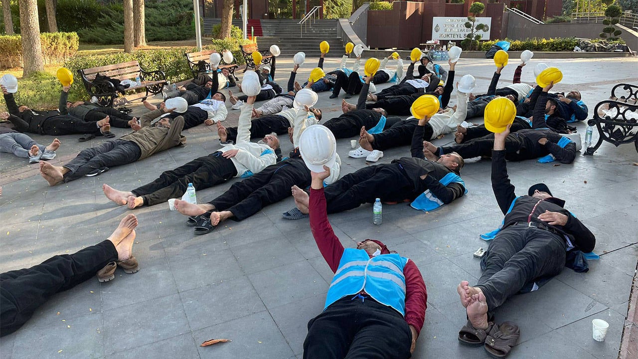 Fernas işçileri açlık grevinin ikinci gününde: Ya çözüm, ya ölüm