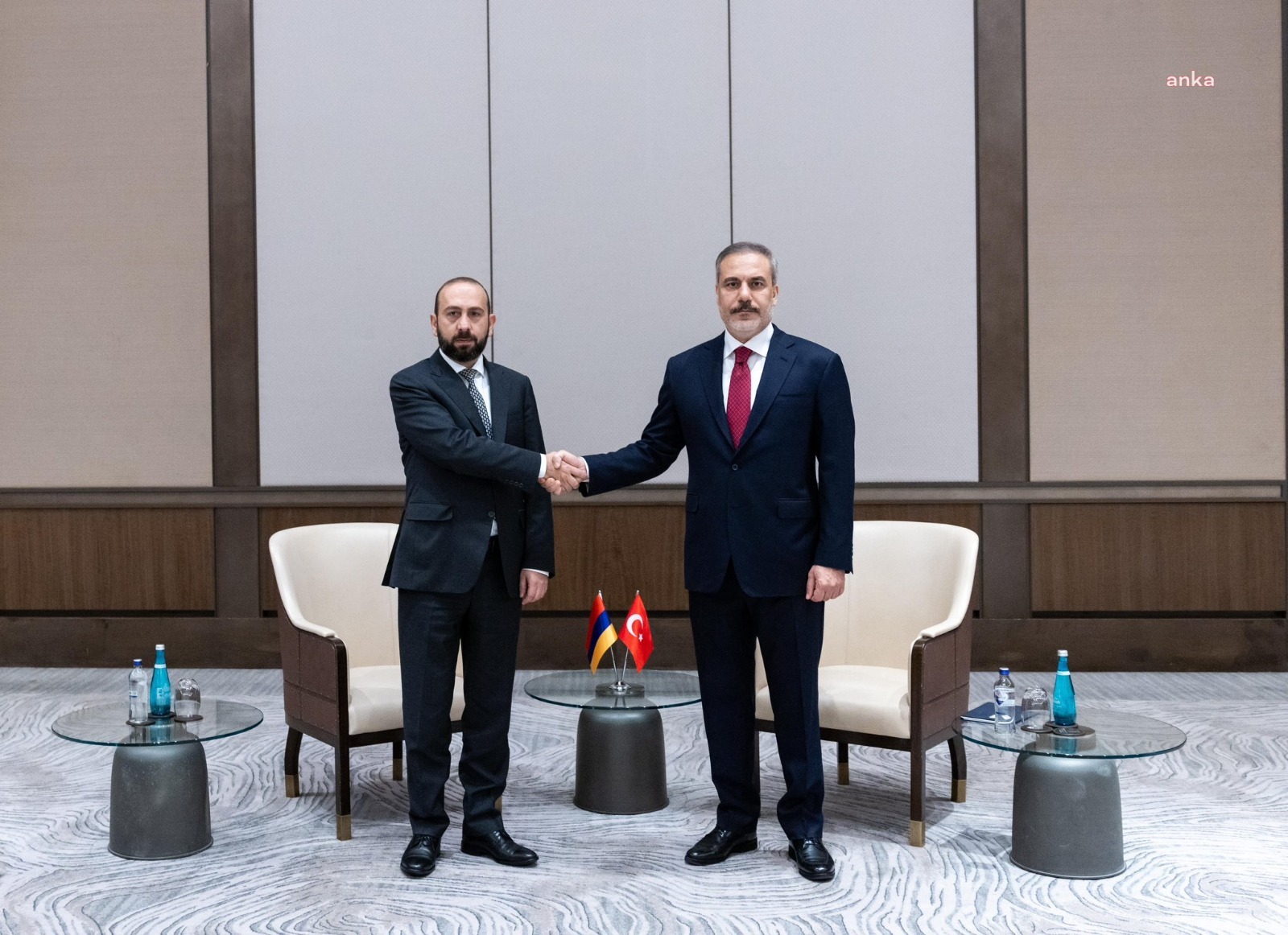Hakan Fidan, Ermenistan Dışişleri Bakanı Mirzoyan ile görüştü