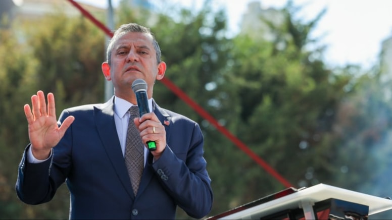 Özel’den ‘ayağa kalkma’ eleştirilerine yanıt: Kaybediyorsam ben kaybediyorum