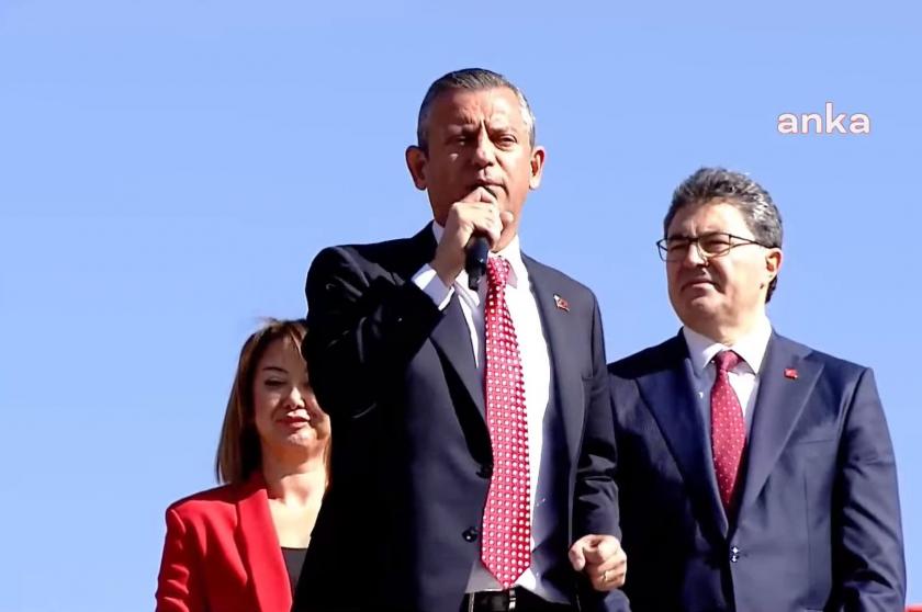 Özgür Özel, 1’inci Meclis önünde konuştu