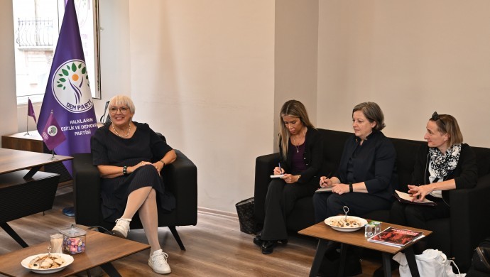 Almanya Kültür Bakanı Roth’dan DEM Parti’ye ziyaret