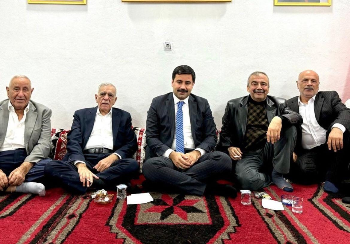AK Partililer Şenyaşar ailesini, DEM Partililer Yıldız ailesini ziyaret etti