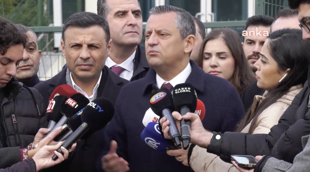Özgür Özel: Akın Gürlek gibi aparatlarla bizimle baş edemezsiniz