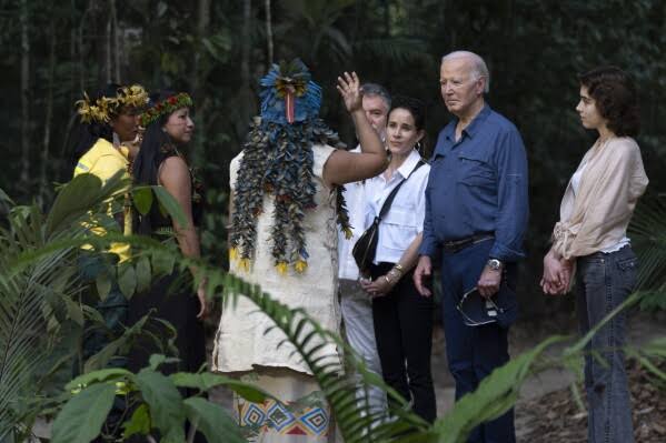 Biden Amazon’u ziyaret eden ilk ABD başkanı oldu
