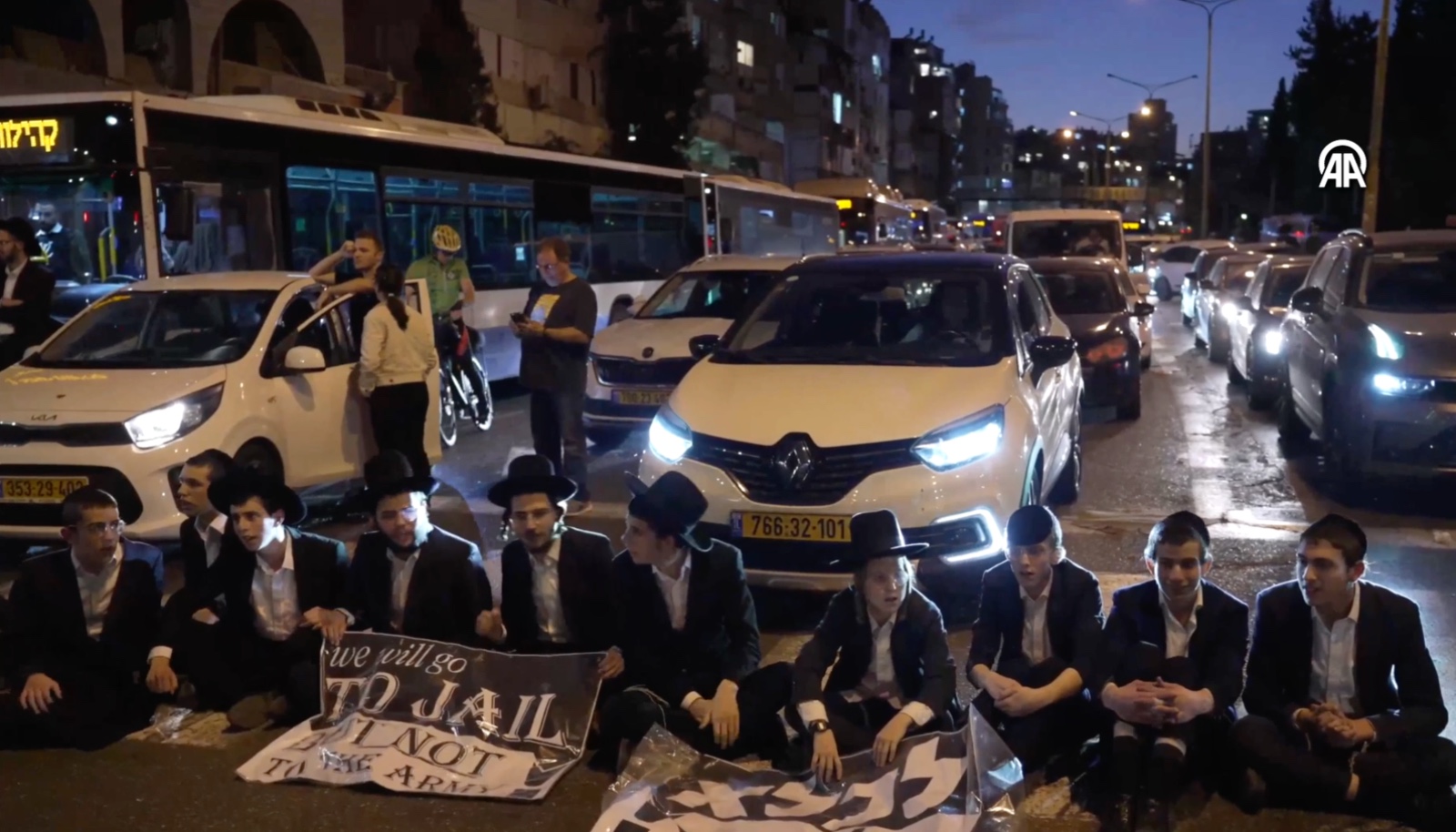 İsrail’de askere çağırılan Harediler kararı protesto etti
