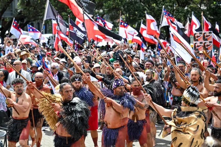 Yeni Zelanda’da on binler sokağa çıktı: Maori yasa tasarısını protesto etti