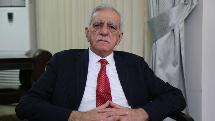 Yerine 3’üncü kez kayyım atanan Ahmet Türk: Dünyada örneği yok
