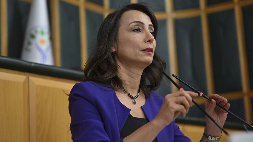 Tülay Hatimoğulları: Müzakerenin yeri parlamentodur
