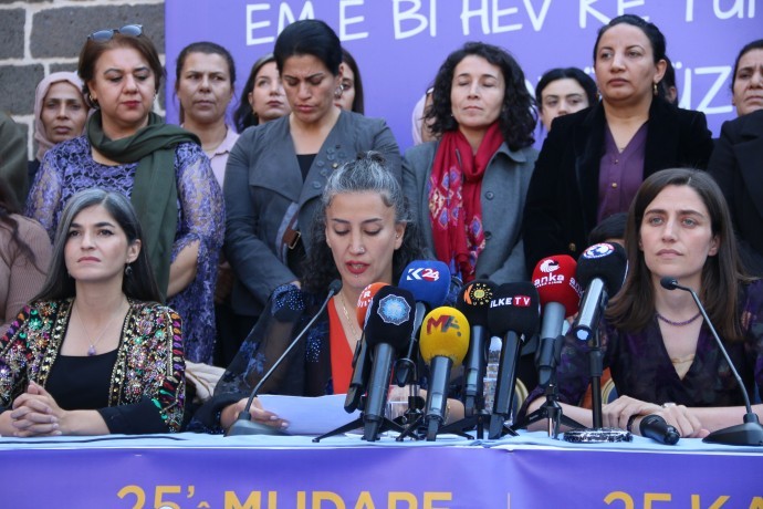 Kadın belediye eşbaşkanlarından şiddete karşı kampanya