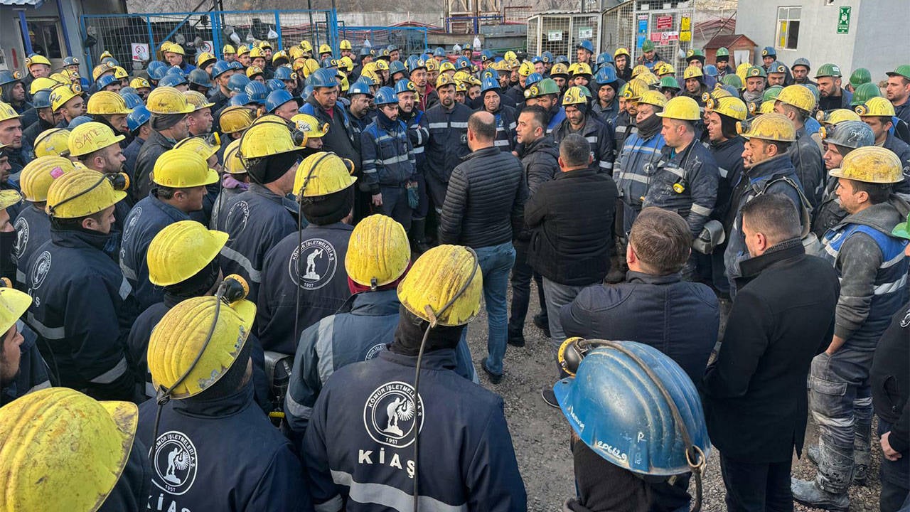 500 madenciden özelleştirme eylemi: Kendilerini yer altına kapattılar