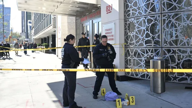 New York’taki bıçaklı saldırıda iki kişi hayatını kaybetti