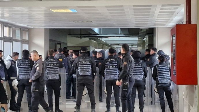 ‘Yenidoğan Çetesi’ davasında dördüncü gün: Sanık savunmalarına  devam edildi