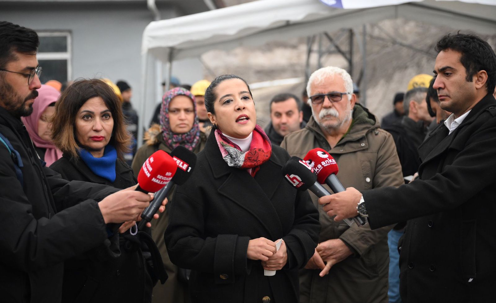 Sevda Karaca, tutuklu gazeteci Yıldız Tar’ı ziyaret etti