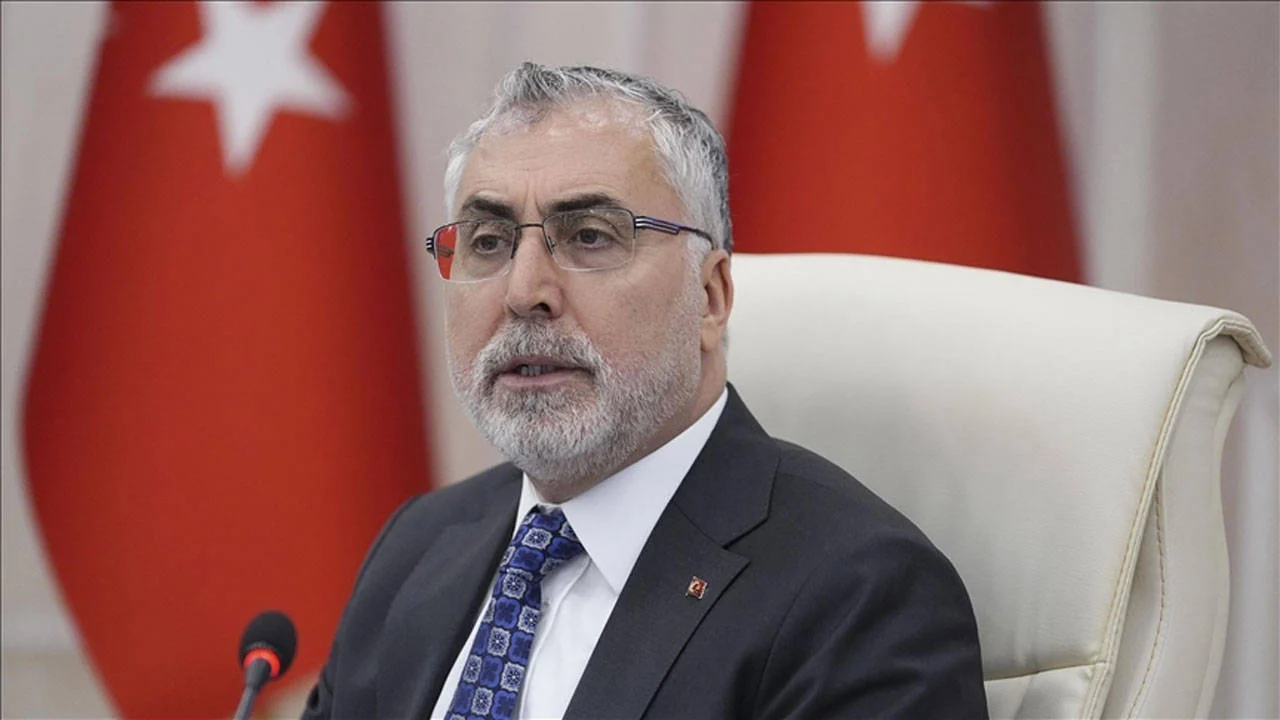 Bakan Işıkhan: Doğum izinleri artırılacak, işçi-memur ayrımı kaldırılacak