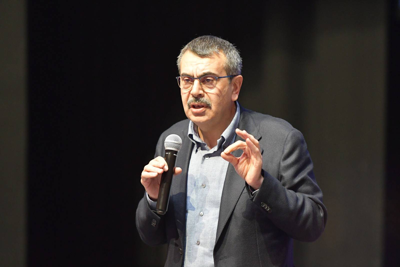 DEM Parti’den Bakan Tekin’e ‘Kürtçe eğitim’ tepkisi