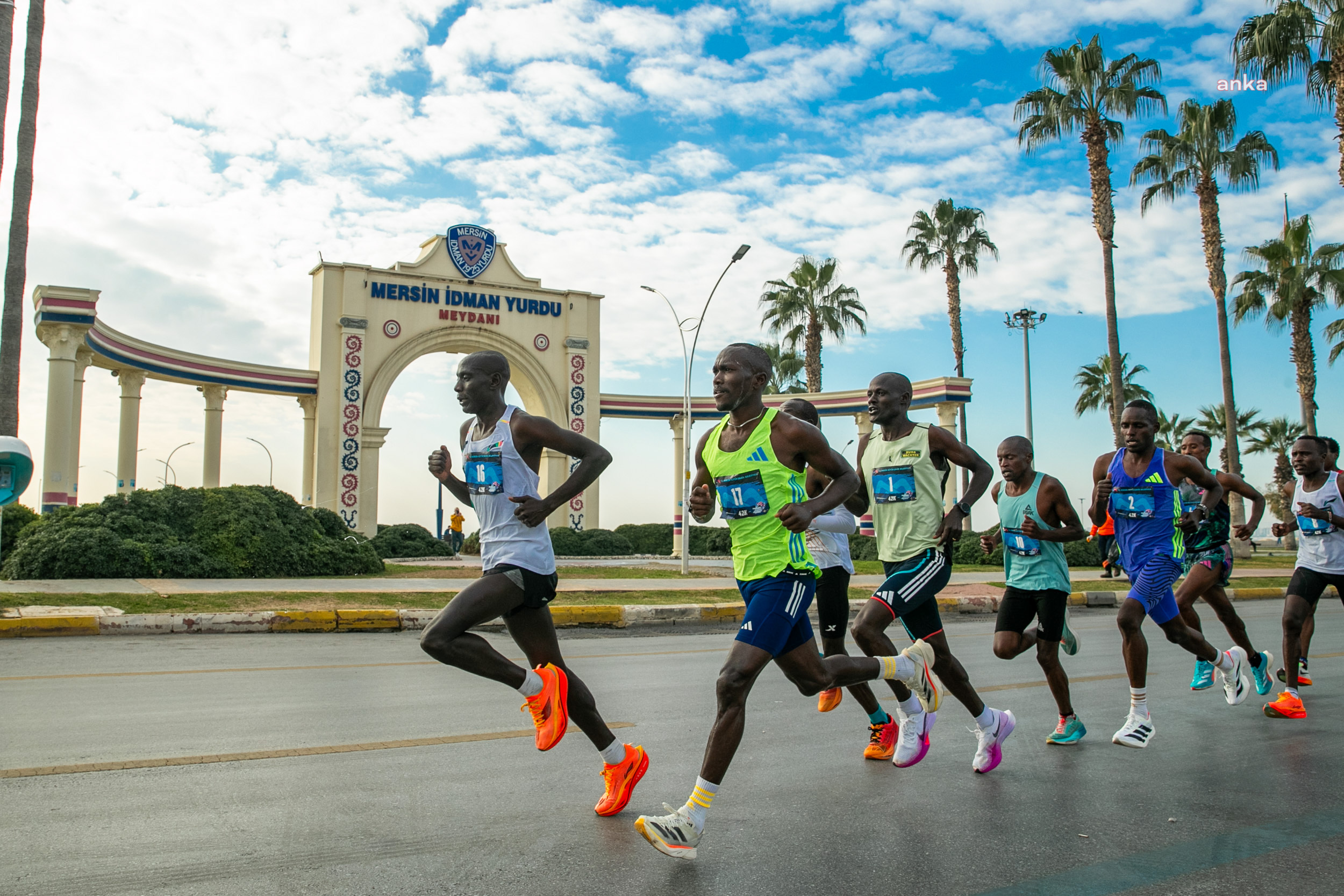 6. Uluslararası Mersin Maratonu’na 30 ülkeden binlerce sporcu katıldı
