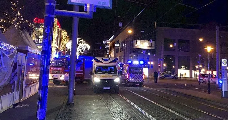 Almanya’da araç Noel pazarındaki kalabalığa daldı