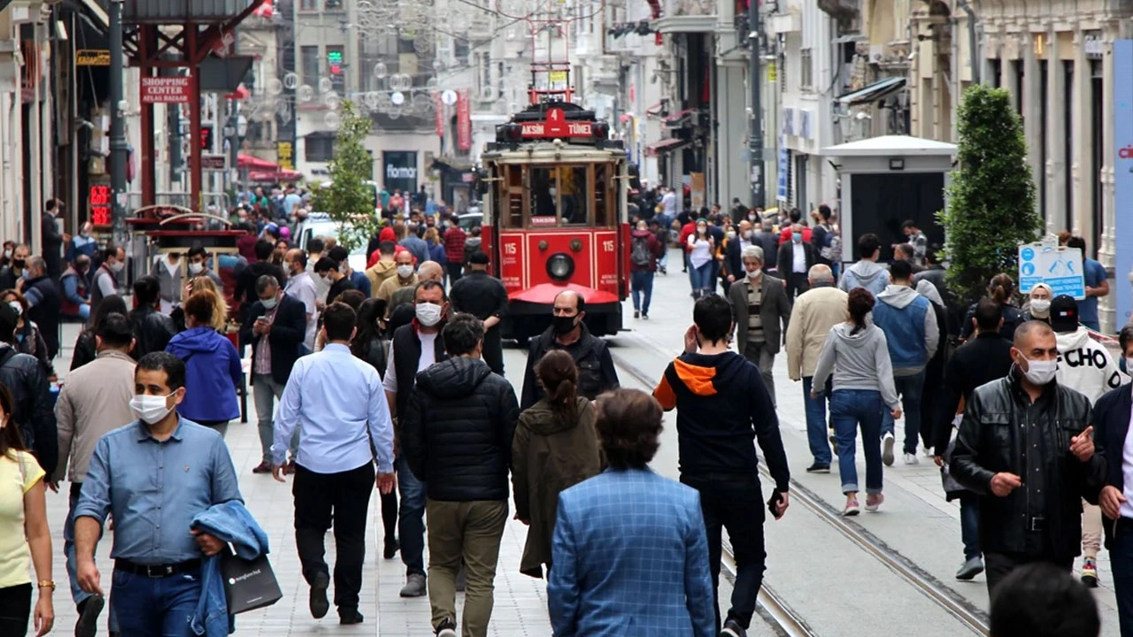 İstanbul’da yaşam maliyeti 73 bin lirayı aştı: Asgari ücretlinin maaşı eridi