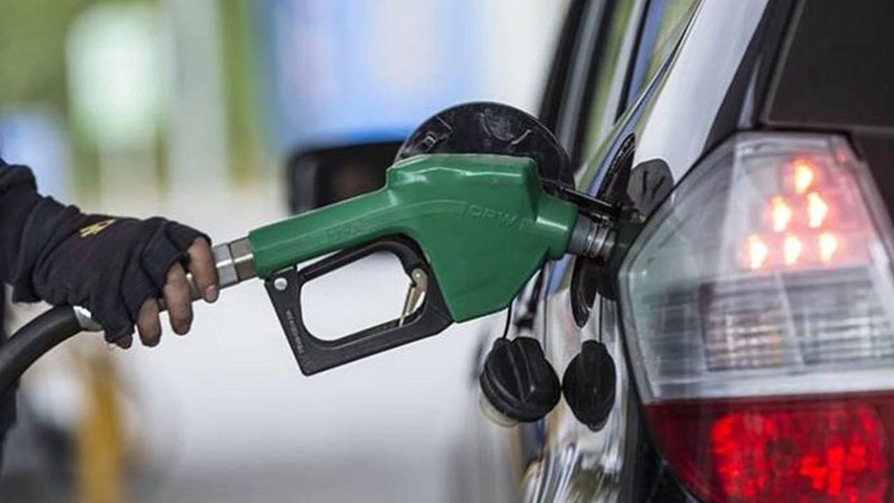 Benzine zam bekleniyor 