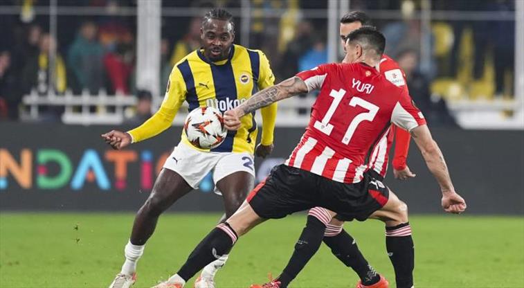 Fenerbahçe evinde 0-2 kaybetti
