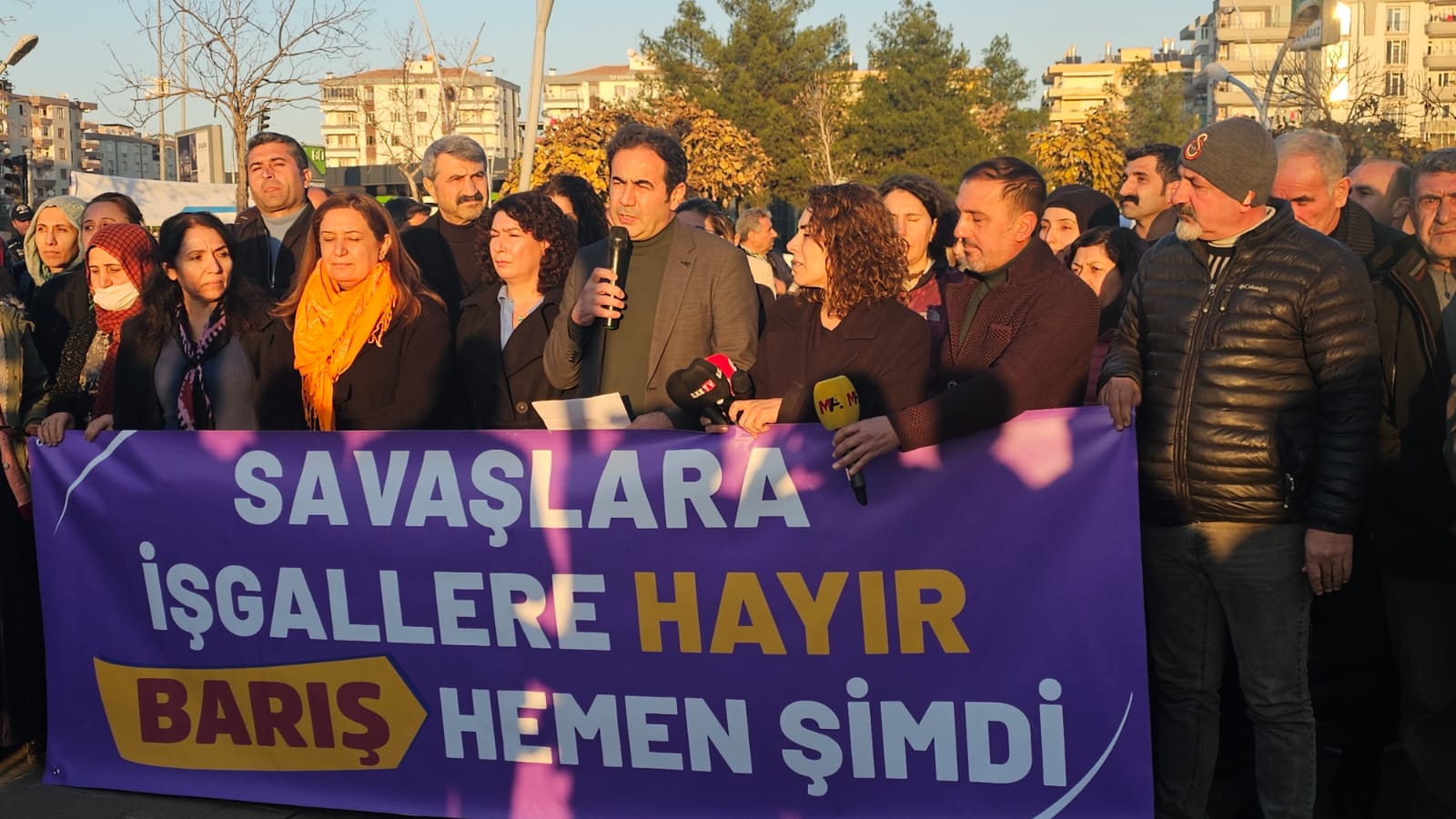DEM Parti: Suriye’de sivilllerin yaşamı tehdit altında
