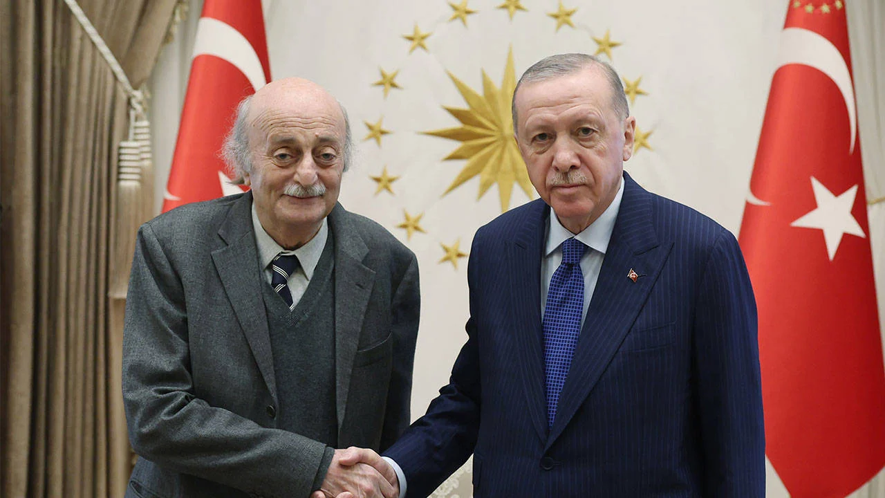 Cumhurbaşkanı Erdoğan Lübnan’daki Dürzi lider Velid Canbolat’la görüştü