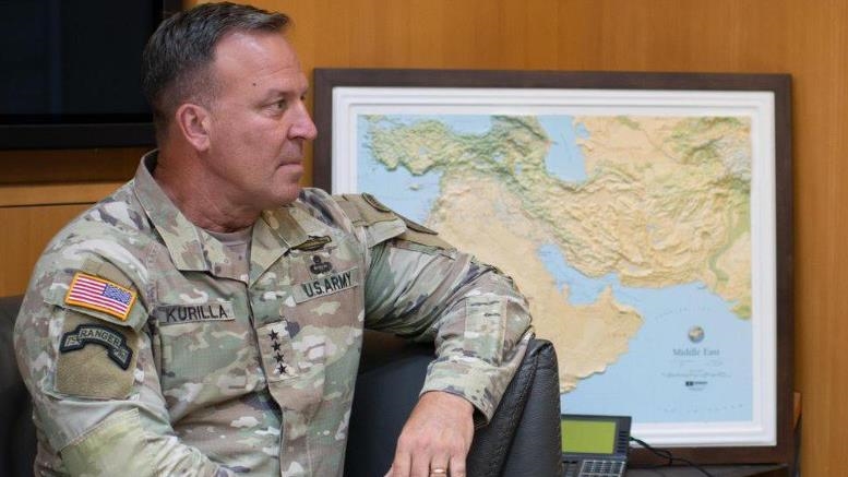 CENTCOM Komutanı Kurilla Kuzey ve Doğu Suriye’ye gitti