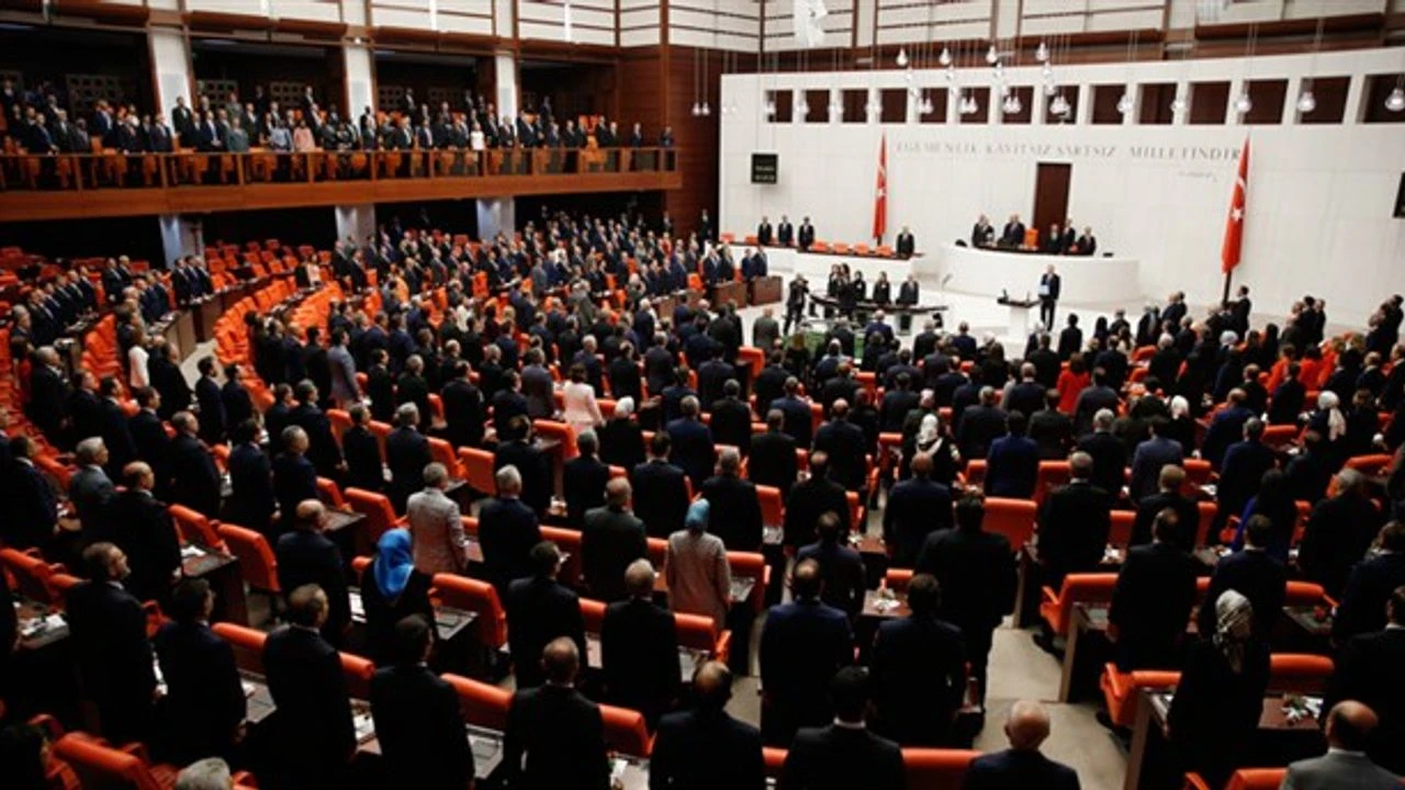 MHP’li Sancaklı: 600 milletvekilimizin 400’ü obez