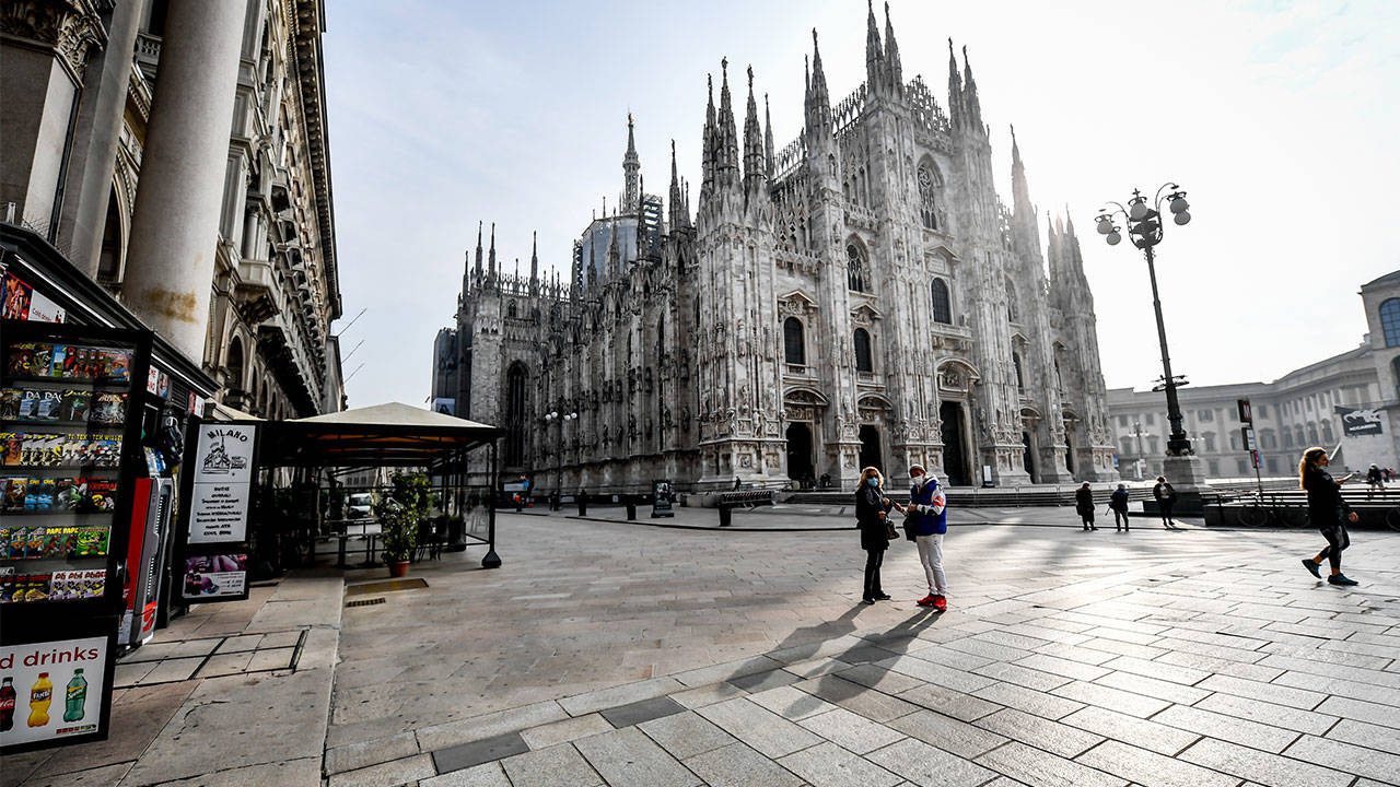 Milano’da sokakta sigara içmek yasaklanıyor