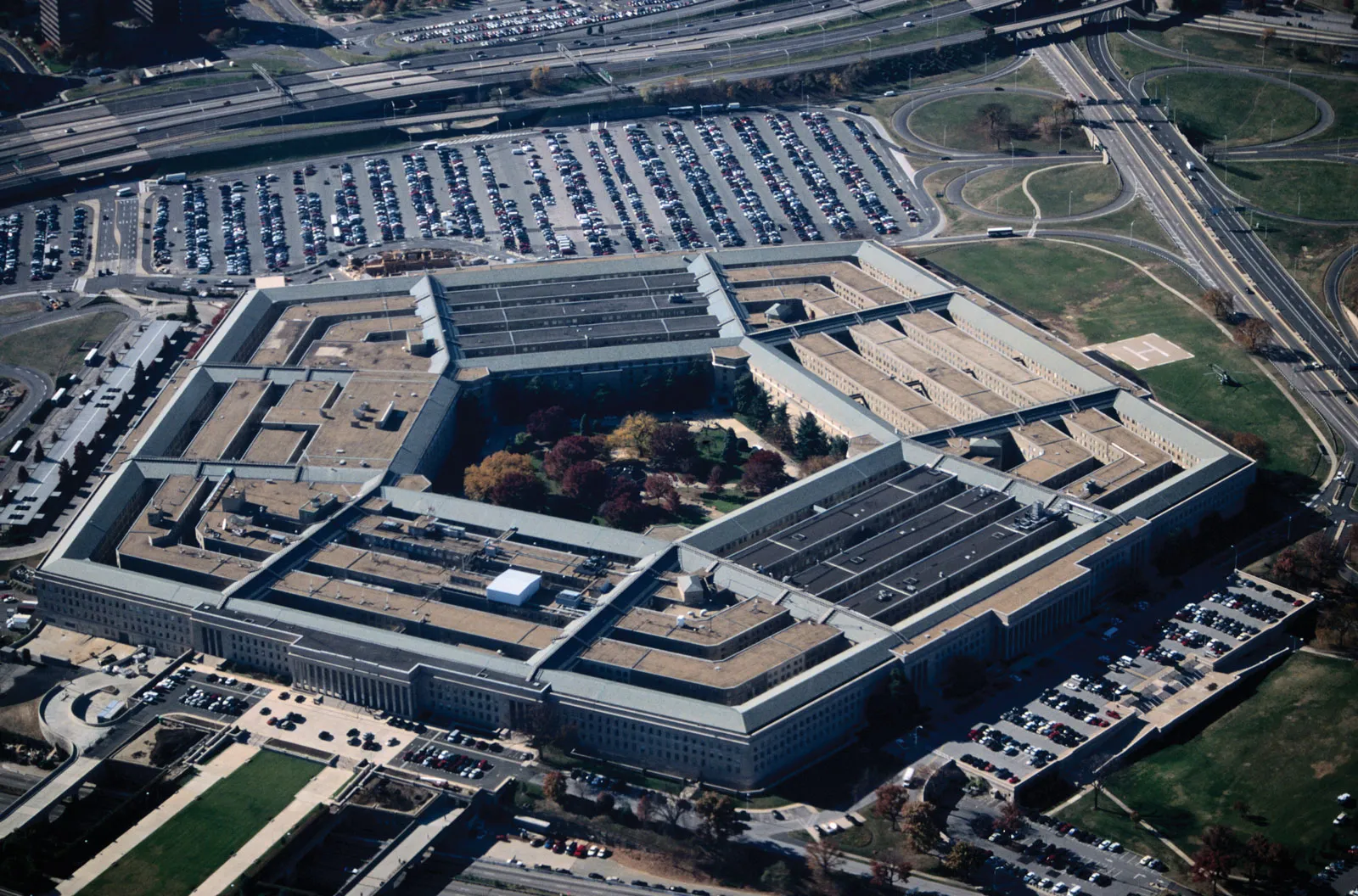 Pentagon: ABD ve Türkiye savunma bakanları, Suriye konusunu görüştü