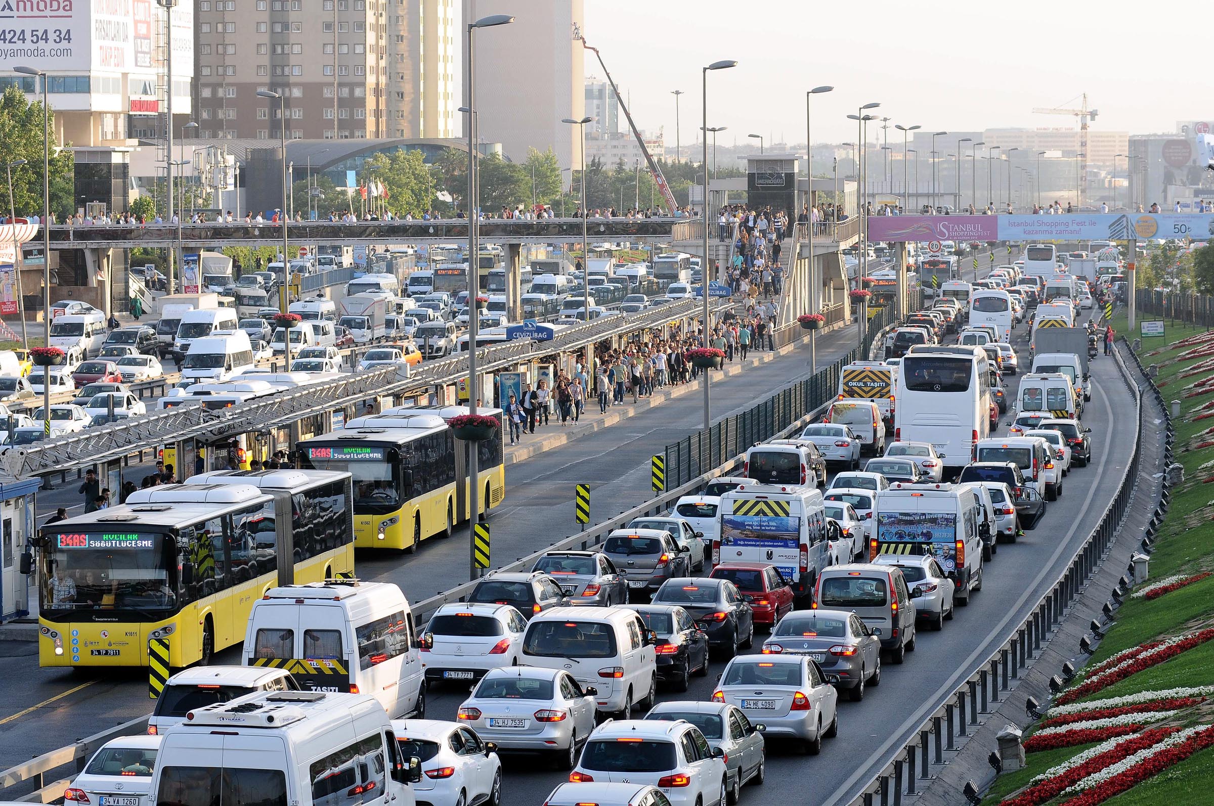 Trafiğe kayıtlı araç sayısı 31 milyonu geçti